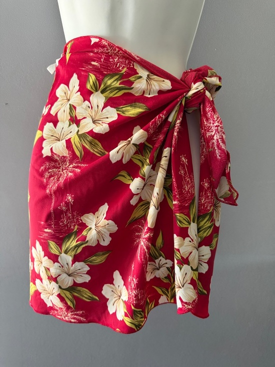 Leilani Other - LEILANI Tropical Red Floral Tie-Waist Swim Sarong Cover-Up ONE SIZE